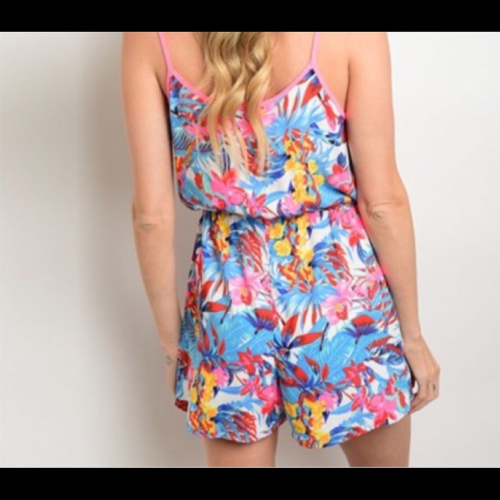 Summer Floral Romper - Picture 2 of 5